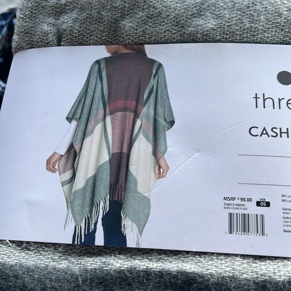 CASHMERE BLEND
WRAP - Picture 5 of 7